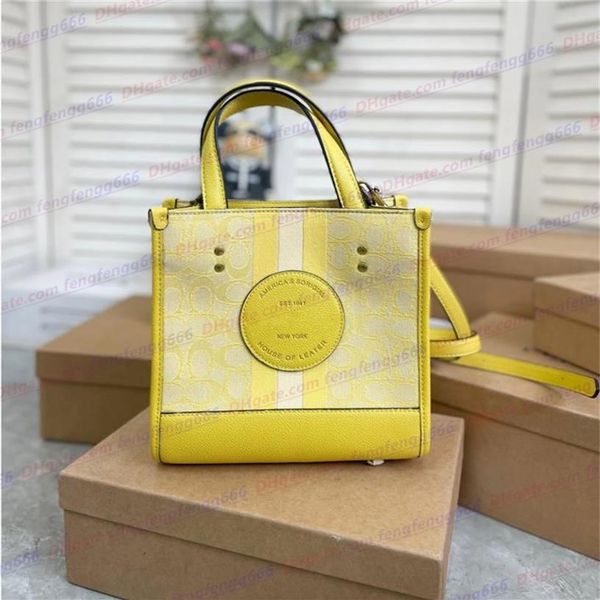 luxury women totes shoulder bags crossbody bag jacquard embroidery genuine leather purse fashion designer handbags shopping ba297o
luxury women totes shoulder bags crossbody bag jacquard embroidery genuine leather purse fashion designer handbags shopping ba297o