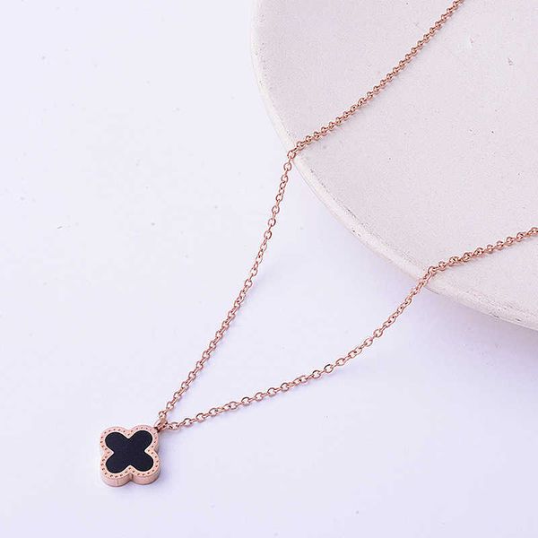 s925 sterling silver four leaf grass necklace clavicle chain small number design light luxury cool style women's gift
s925 sterling silver four leaf grass necklace clavicle chain small number design light luxury cool style women's gift