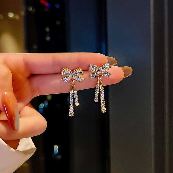 charm korean trendy bow crystal drop earrings for women 2023 luxury sparkling cubic zirconia long tassel earrings high jewelry gifts aa23042, Golden
charm korean trendy bow crystal drop earrings for women 2023 luxury sparkling cubic zirconia long tassel earrings high jewelry gifts aa23042, Golden