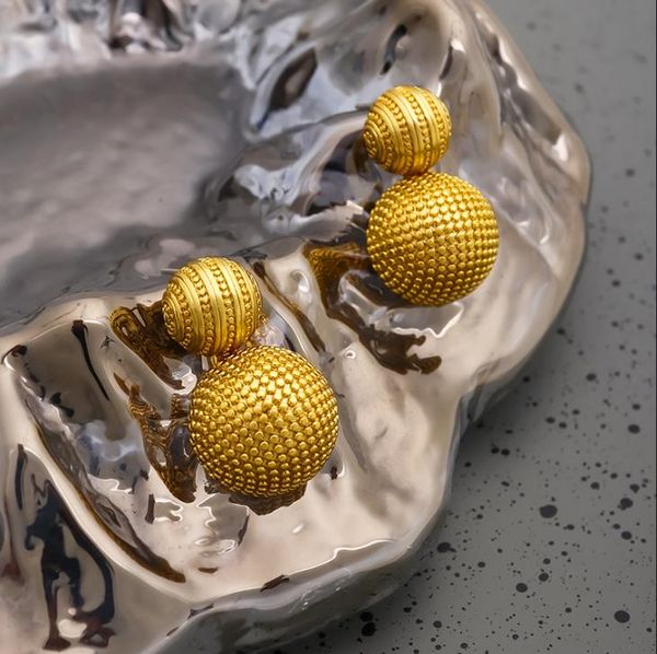 new design dangle chandelier luxury palace style brass plating double ball geometric texture earrings 925 silver needle ear studs women earr
new design dangle chandelier luxury palace style brass plating double ball geometric texture earrings 925 silver needle ear studs women earr