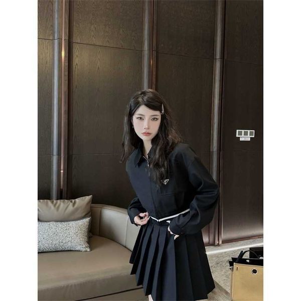 34% off family spring/summer new trendy cool fashion triangle short coat+high waist slim pleated skirt set, White
34% off family spring/summer new trendy cool fashion triangle short coat+high waist slim pleated skirt set, White