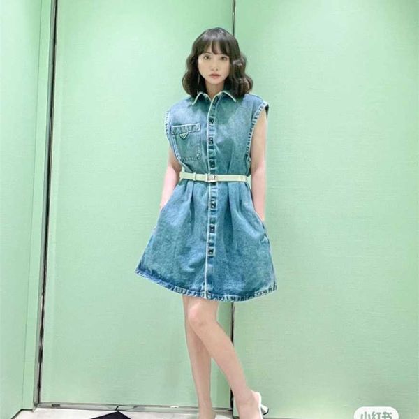 32% off family spring/summer new school style classic triangle wash version sleeveless versatile denim vest dress, Black;gray
32% off family spring/summer new school style classic triangle wash version sleeveless versatile denim vest dress, Black;gray