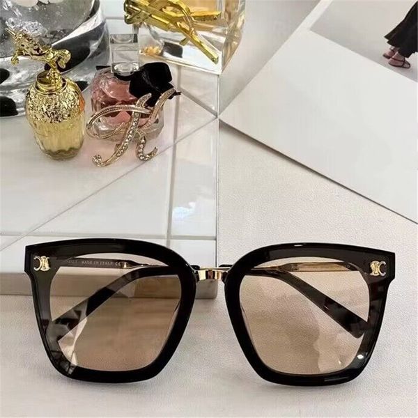 sunglasses fashion designer summer sunglasses full frame glasses letter pattern design for man woman 6 color high quality, White;black
sunglasses fashion designer summer sunglasses full frame glasses letter pattern design for man woman 6 color high quality, White;black