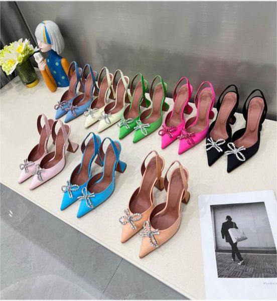 5a high end pointed sandals luxury designer high heels horseshoe heel strap party womens shoes silk surface 10cm bow diamond 1859782, Black
5a high end pointed sandals luxury designer high heels horseshoe heel strap party womens shoes silk surface 10cm bow diamond 1859782, Black