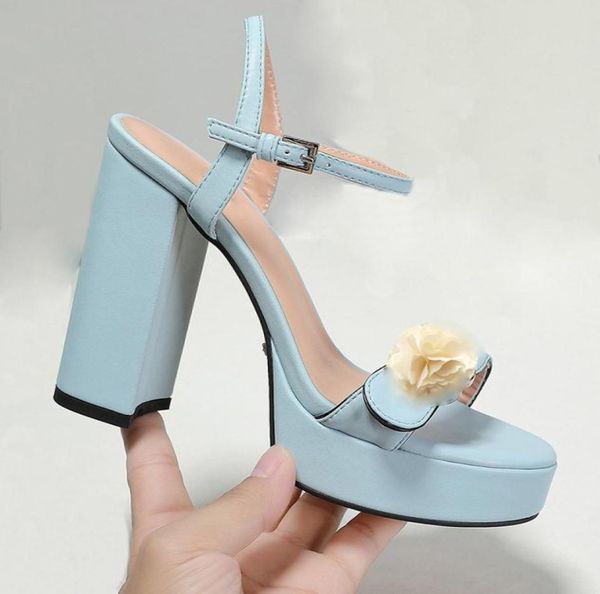 classics buckle thick heel sandals genuine leather womens shoe platform heels designers front rear strap sky blue shoes large size1245224, Black
classics buckle thick heel sandals genuine leather womens shoe platform heels designers front rear strap sky blue shoes large size1245224, Black