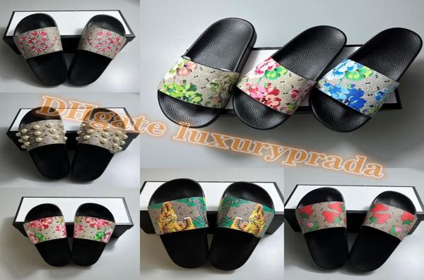 stylish luxury designer slippers bees fashion classics slides sandals men women shoes tiger foam runner summer sandal8034688, Black
stylish luxury designer slippers bees fashion classics slides sandals men women shoes tiger foam runner summer sandal8034688, Black
