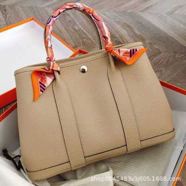 designer herbag garden party evening genuine leather women's 2023 new garden bucket one shoulder portable tote bride's wedding bag
designer herbag garden party evening genuine leather women's 2023 new garden bucket one shoulder portable tote bride's wedding bag