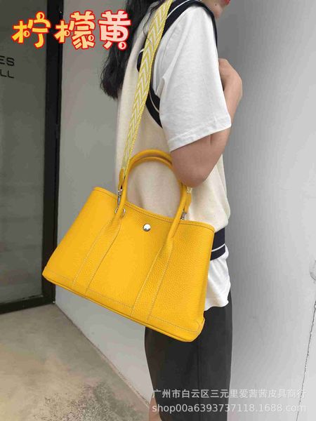 designer herbag garden party evening new leather women's one shoulder diagonal simple garden handheld shopping bucket bag z4y8
designer herbag garden party evening new leather women's one shoulder diagonal simple garden handheld shopping bucket bag z4y8