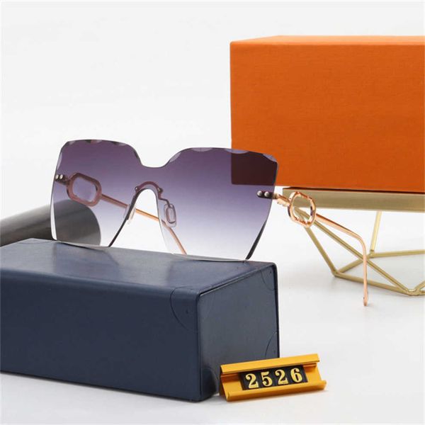 new large frame windproof sunglasses sports men and women conjoined gradient fashion sunglasses, White;black
new large frame windproof sunglasses sports men and women conjoined gradient fashion sunglasses, White;black