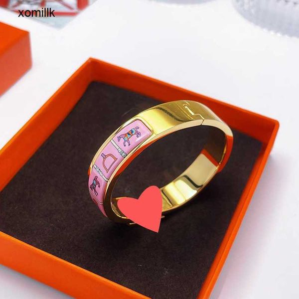 hermm designer bracelet high edition enamel bracelet couple style h buckle letter titanium steel fashion 21c4, Black
hermm designer bracelet high edition enamel bracelet couple style h buckle letter titanium steel fashion 21c4, Black