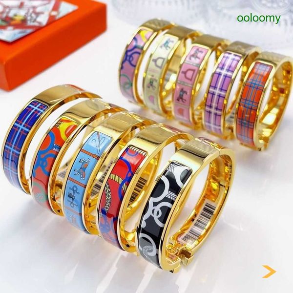 hemres designer bracelet new h enamel titanium steel couple with colorless original creative pattern as a gift for girls gold bracelet for w, Black
hemres designer bracelet new h enamel titanium steel couple with colorless original creative pattern as a gift for girls gold bracelet for w, Black