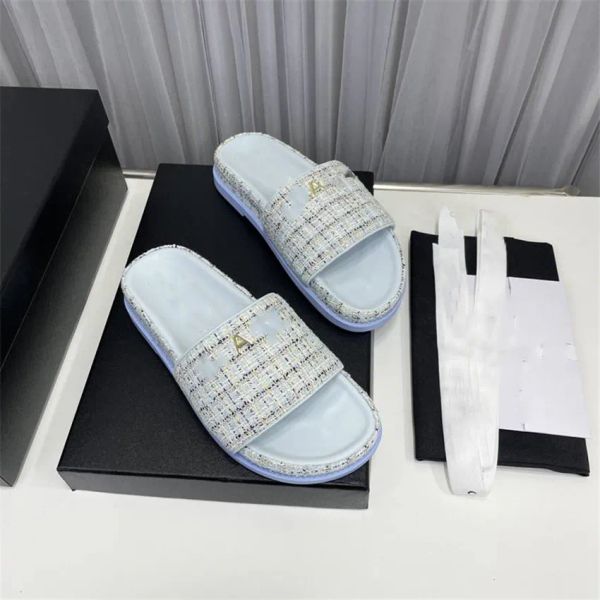 Fashion Slippers 2023 Luxury design summer Men's and women's flats thick soled leather rubber lettering casual cartoon beach slippers
Fashion Slippers 2023 Luxury design summer Men's and women's flats thick soled leather rubber lettering casual cartoon beach slippers