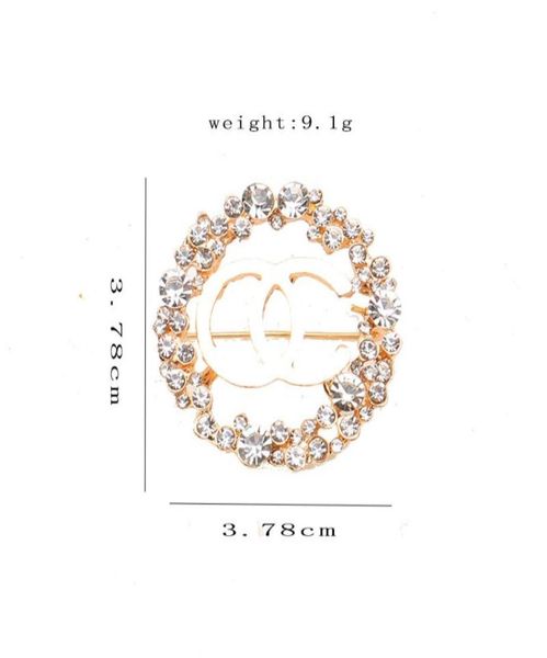 luxury brand designer letter pins brooches sweet women gold silver crysatl pearl rhinestone cape buckle brooch suit pin wedding pa3588574, Gray
luxury brand designer letter pins brooches sweet women gold silver crysatl pearl rhinestone cape buckle brooch suit pin wedding pa3588574, Gray