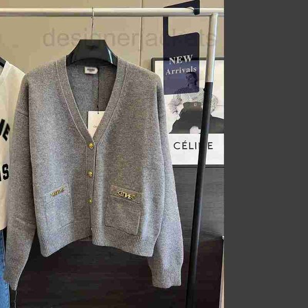 women's knits & tees designer 2023 new triumphal arch gold button v-neck long sleeve cardigan loose versatile wool coat xltr, White
women's knits & tees designer 2023 new triumphal arch gold button v-neck long sleeve cardigan loose versatile wool coat xltr, White