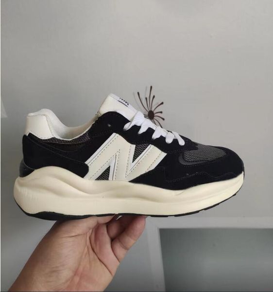 2023 casual men women sports shoes breathable mesh low cut lace-up leisure sneakers outdoor zapatos trainers size 36-44 a1, Black
2023 casual men women sports shoes breathable mesh low cut lace-up leisure sneakers outdoor zapatos trainers size 36-44 a1, Black