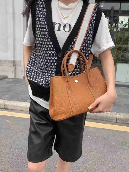 designer herbag garden party evening new fashion garden versatile large-capacity leisure commuting tote one-shoulder messenger bag qj0z
designer herbag garden party evening new fashion garden versatile large-capacity leisure commuting tote one-shoulder messenger bag qj0z