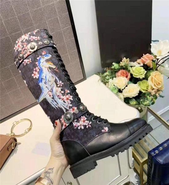 2021 women stylist camping boots fashion cowskin martin boots warm metal buckle round shoes heels slip on high knight8987674, Black
2021 women stylist camping boots fashion cowskin martin boots warm metal buckle round shoes heels slip on high knight8987674, Black