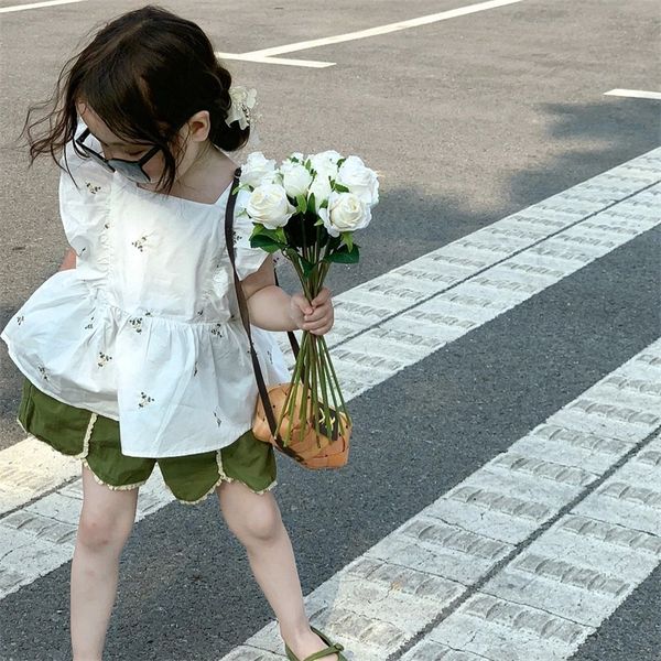 clothing sets 4436c girl clothing set summer baby embroidered flowers girl's two piece suit fly sleeve shirt shorts princess suit 23042, White
clothing sets 4436c girl clothing set summer baby embroidered flowers girl's two piece suit fly sleeve shirt shorts princess suit 23042, White