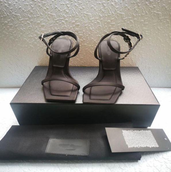 2022 summer new sandals edition luxury women039s shoes imported cowhide good material ornament bright diamond women highheeled7166069, Black
2022 summer new sandals edition luxury women039s shoes imported cowhide good material ornament bright diamond women highheeled7166069, Black