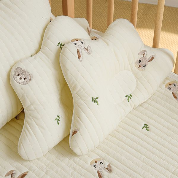 pillows korea style baby pillow soft cotton neck protector born infant nursing pillow cartoon embroidery cushion bedding baby items 230422
pillows korea style baby pillow soft cotton neck protector born infant nursing pillow cartoon embroidery cushion bedding baby items 230422