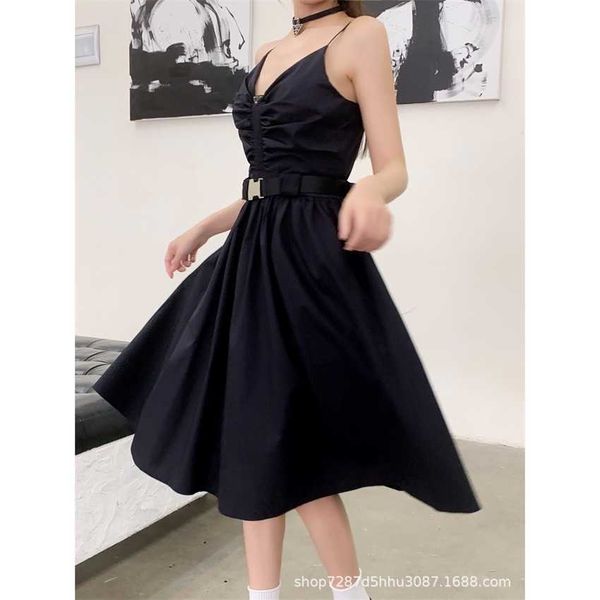 family new spring/summer pleated belt decoration sleeveless sling dress dark neutral small skirt, Black;gray
family new spring/summer pleated belt decoration sleeveless sling dress dark neutral small skirt, Black;gray