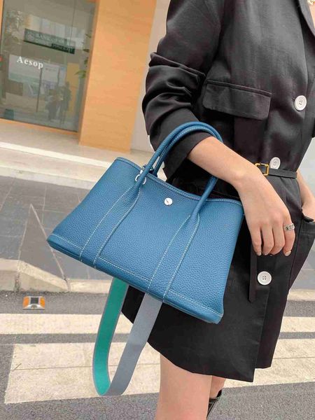 designer herbag garden party evening genuine leather women's one shoulder oblique span tote versatile garden portable big shopping buck
designer herbag garden party evening genuine leather women's one shoulder oblique span tote versatile garden portable big shopping buck