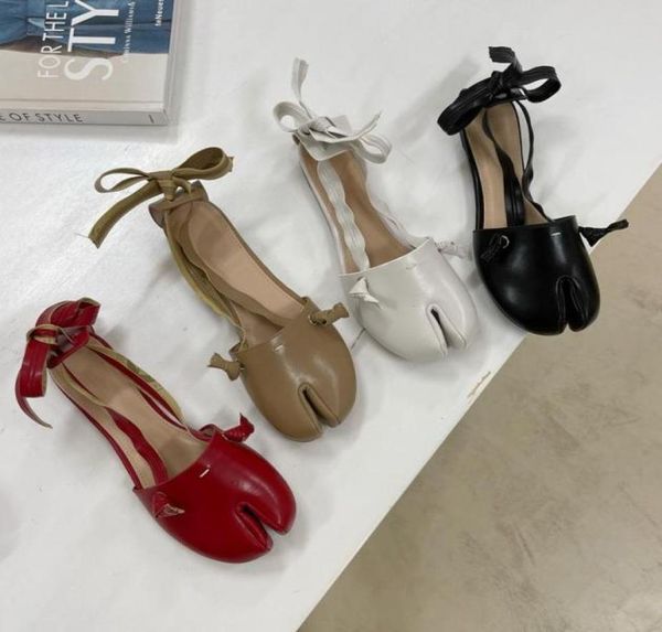sandals japanese style split toe women slides summer tabi ninia shoes woman lace up cover heels riband flats sandalias mujer2022sa1183376, Black
sandals japanese style split toe women slides summer tabi ninia shoes woman lace up cover heels riband flats sandalias mujer2022sa1183376, Black