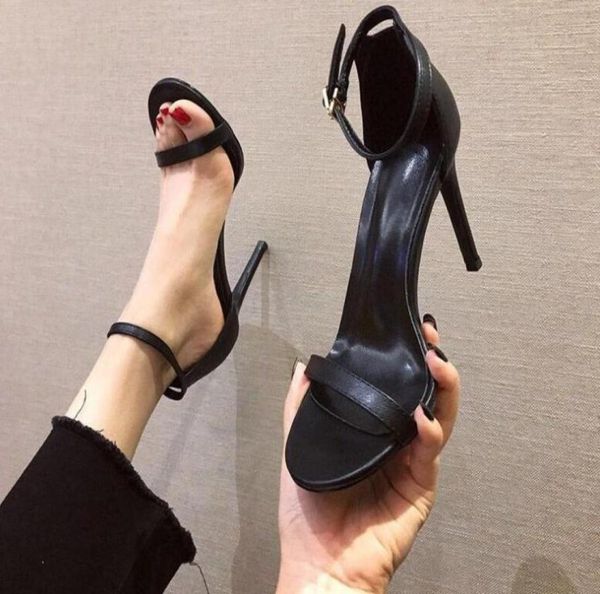 2021 slide sandal designer shoes luxury slides summer fashion wide flat slipper women sandals 0077081738, Black
2021 slide sandal designer shoes luxury slides summer fashion wide flat slipper women sandals 0077081738, Black