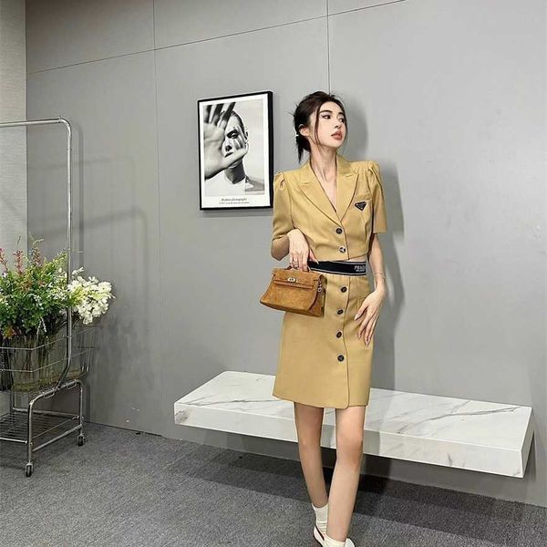 34% off family spring/summer new fashion classic triangle bag suit short sleeve+elastic waist half skirt set, White
34% off family spring/summer new fashion classic triangle bag suit short sleeve+elastic waist half skirt set, White