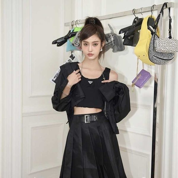 34% off family early autumn new classic nylon triangle collar leather pleated long dress+short coat two piece set, White 
34% off family early autumn new classic nylon triangle collar leather pleated long dress+short coat two piece set, White