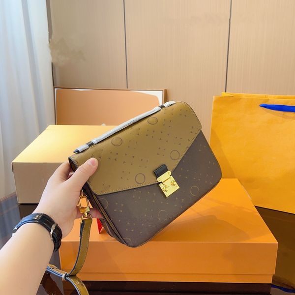 luxurys designers pochette bag men women handbag messenger bags leather metis elegant womens shoulder crossbody bag east west
luxurys designers pochette bag men women handbag messenger bags leather metis elegant womens shoulder crossbody bag east west