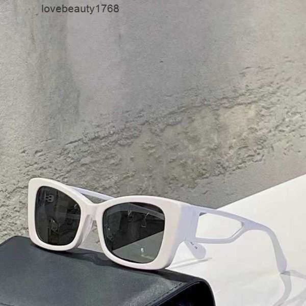 womens sunglasses for women men sun glasses mens 5430 fashion style protects eyes uv400 lens with case, White;black
womens sunglasses for women men sun glasses mens 5430 fashion style protects eyes uv400 lens with case, White;black