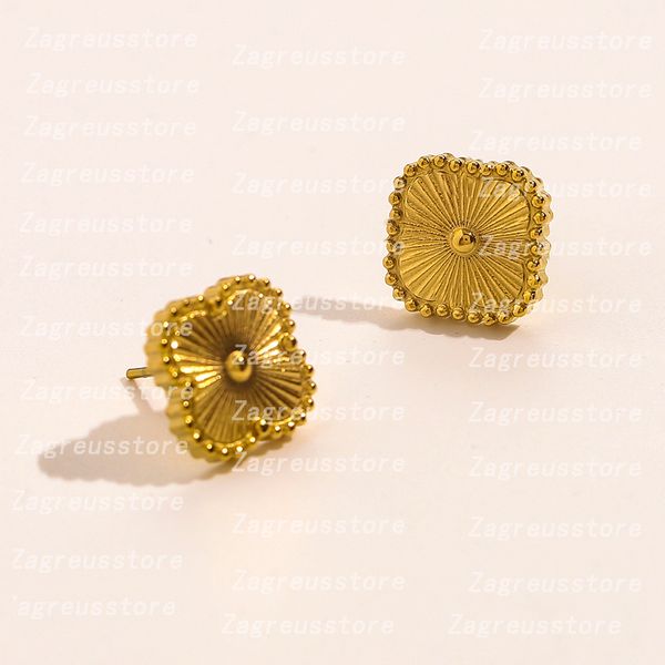 classic designers jewelry 4/four leaf clover stud earrings luxury charm gold plated jewelry for women wedding gift high quality, Golden;silver
classic designers jewelry 4/four leaf clover stud earrings luxury charm gold plated jewelry for women wedding gift high quality, Golden;silver