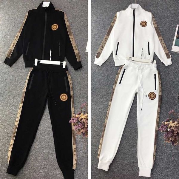 26% off cotton casual and fashionable sportswear women's cardigan two-piece set oversized european trend, White
26% off cotton casual and fashionable sportswear women's cardigan two-piece set oversized european trend, White