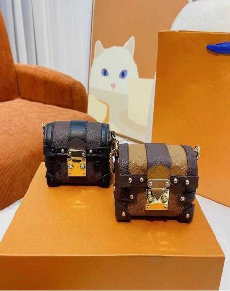 evening bags designer old flower mini coin purses womens fashion chain refinement shoulder bags leather flip classic 1566427
evening bags designer old flower mini coin purses womens fashion chain refinement shoulder bags leather flip classic 1566427