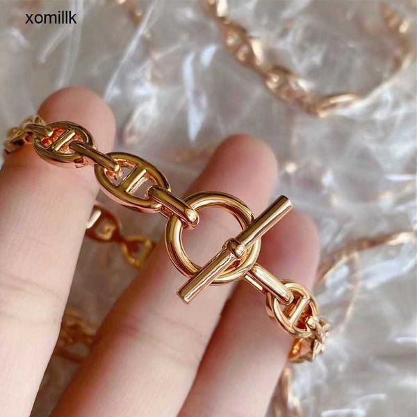 hermm designer bracelet v gold plated mijin quality pig nose ot smooth face bracelet crafted with circular bars mxpt, Golden;silver
hermm designer bracelet v gold plated mijin quality pig nose ot smooth face bracelet crafted with circular bars mxpt, Golden;silver