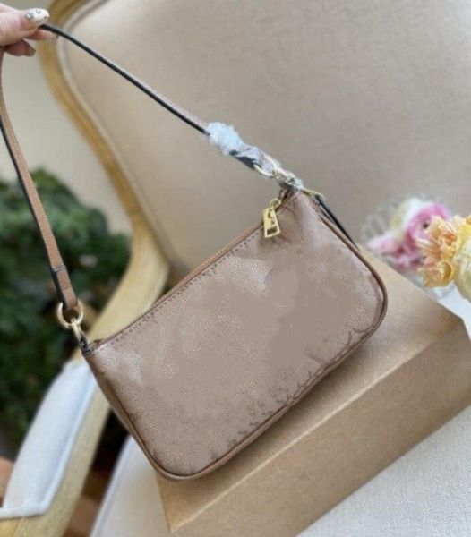 cc women handbag fashion bag joker shoulder c olai may underarm messenger women's msenger swinger one hand mahjong bag
cc women handbag fashion bag joker shoulder c olai may underarm messenger women's msenger swinger one hand mahjong bag