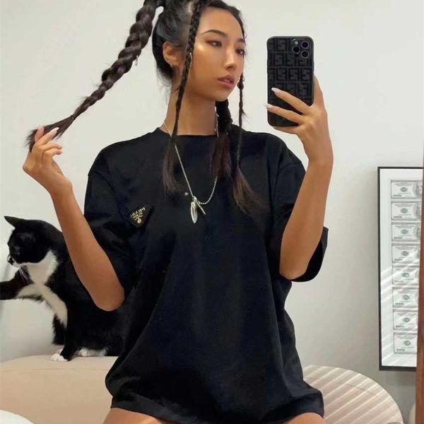family spring/summer new style casual triangle label fabric loose and slim short sleeve t-shirt, White
family spring/summer new style casual triangle label fabric loose and slim short sleeve t-shirt, White