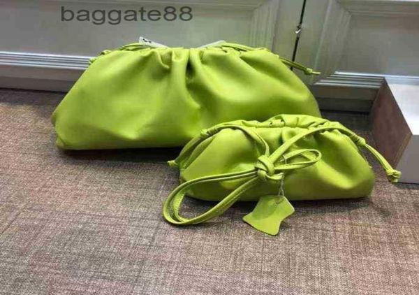 bottegas classic lady bags bag women039s cloud venetas pouch cowhide 2023 solid color trend single shoulder messenger designer 2179805
bottegas classic lady bags bag women039s cloud venetas pouch cowhide 2023 solid color trend single shoulder messenger designer 2179805