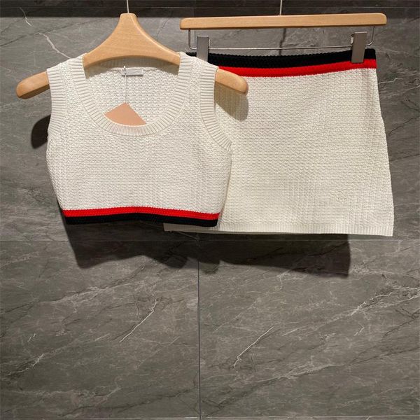 tanks women white short crop sleeveless oneck corset and skirt elegant and beautiful with black and red stripes 2022 summer, Black;white
tanks women white short crop sleeveless oneck corset and skirt elegant and beautiful with black and red stripes 2022 summer, Black;white