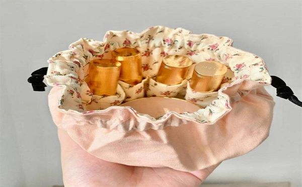 pink color brand designed drawstring makeup bags floral women mini handbag for lipstick powder foundation cosmetic skincare bag2338515017
pink color brand designed drawstring makeup bags floral women mini handbag for lipstick powder foundation cosmetic skincare bag2338515017