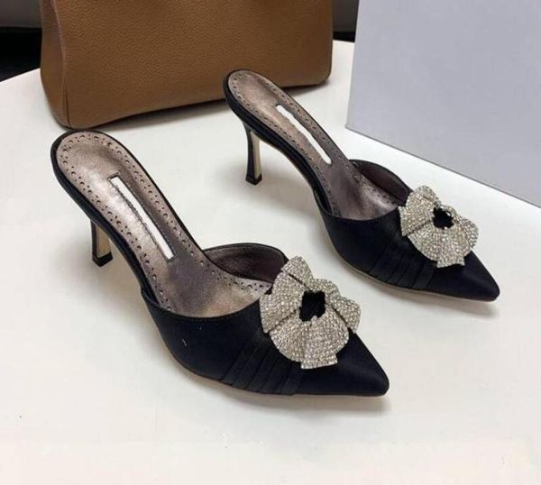 realfine slippers 5a mb manlo blanik hangisimu satin jewel buckle mules 5728250 75cm heels slipper sandals for women size 34405828831, Black
realfine slippers 5a mb manlo blanik hangisimu satin jewel buckle mules 5728250 75cm heels slipper sandals for women size 34405828831, Black