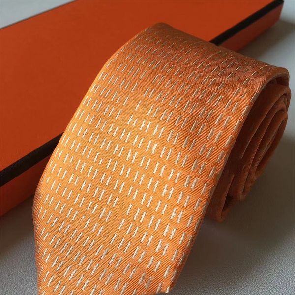 23ss men's letter tie silk yarn-dyed jacquard classic woven party wedding business fashion brand casual designer suit ties, Blue;purple
23ss men's letter tie silk yarn-dyed jacquard classic woven party wedding business fashion brand casual designer suit ties, Blue;purple
