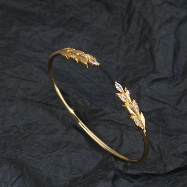 fashion style plated 18k gold diamond bangle bracelet bracelets for women girls open tennis trendy designer hard jewelry wedding party jewel, Black
fashion style plated 18k gold diamond bangle bracelet bracelets for women girls open tennis trendy designer hard jewelry wedding party jewel, Black