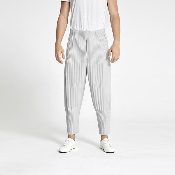 blazers 2021 summer new men's pants miyake fold large size loose and comfortable business casual harem pants cropped trousers, White;black
blazers 2021 summer new men's pants miyake fold large size loose and comfortable business casual harem pants cropped trousers, White;black