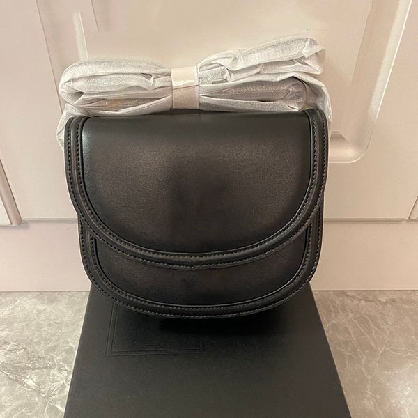 cross body bag messenger shoulder underarm genuine leather quilting bags handbags shopping pouch handbag purse horseshoe shape metal letters
cross body bag messenger shoulder underarm genuine leather quilting bags handbags shopping pouch handbag purse horseshoe shape metal letters