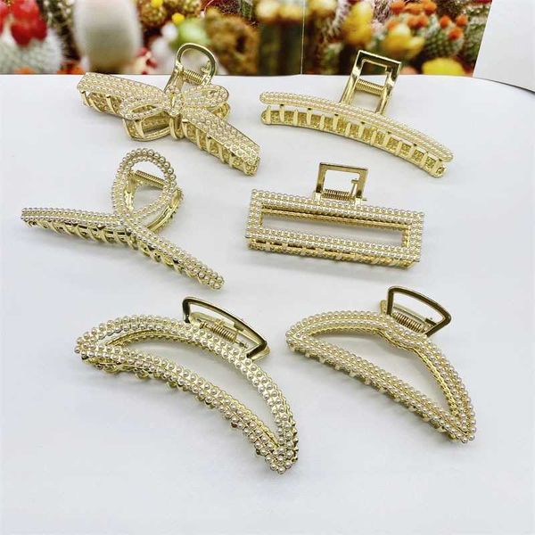 pink barrette south korean east gate french elegant large metal hairpin shark clasp girl, Golden;silver
pink barrette south korean east gate french elegant large metal hairpin shark clasp girl, Golden;silver