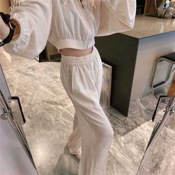 20% off family spring/summer new fashion classic triangle ribbon hooded coat+straight elastic waist casual pants, White
20% off family spring/summer new fashion classic triangle ribbon hooded coat+straight elastic waist casual pants, White