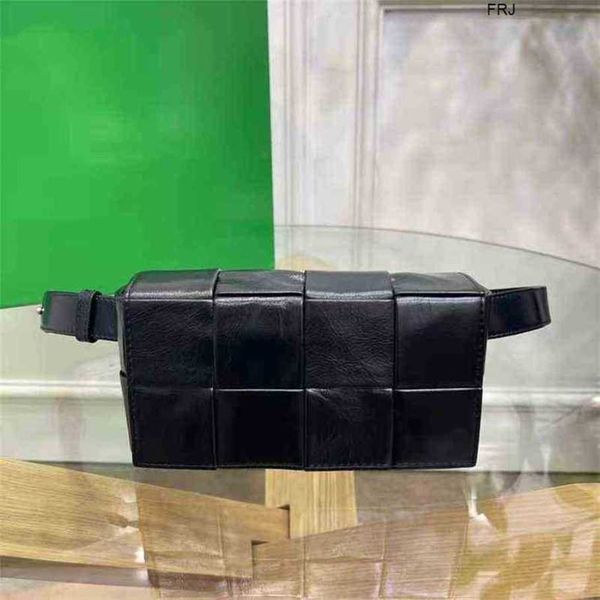 designer bottegas bags venetas cassettes handbags oil wax leather woven bag cowhide womens texture pillow single shoulder messenge have logo
designer bottegas bags venetas cassettes handbags oil wax leather woven bag cowhide womens texture pillow single shoulder messenge have logo