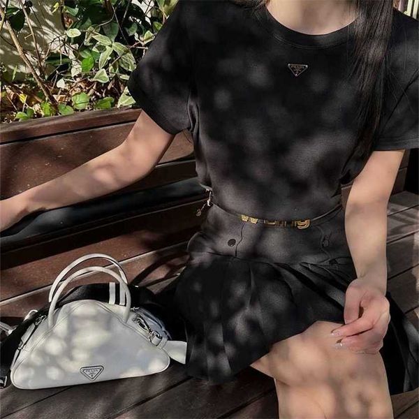 24% off family early autumn new classic triangle basic small version casual versatile short sleeve t-shirt, White
24% off family early autumn new classic triangle basic small version casual versatile short sleeve t-shirt, White
